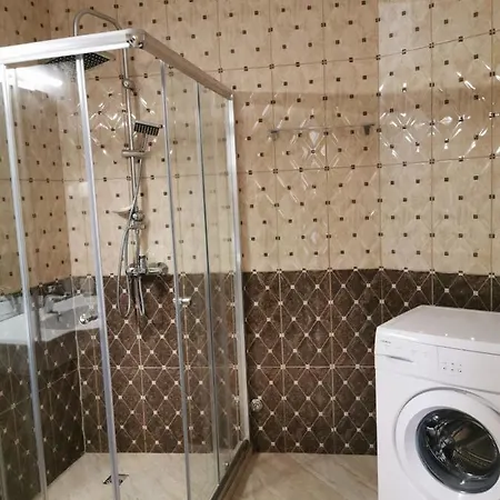 1 Flowerstrasse Lägenhetshotell Slăntjev Brjag