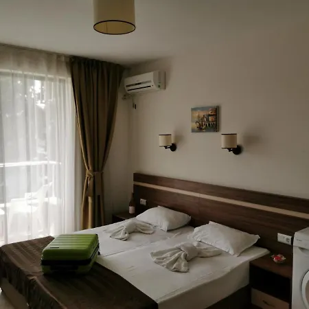 1 Flowerstrasse * Sunny Beach